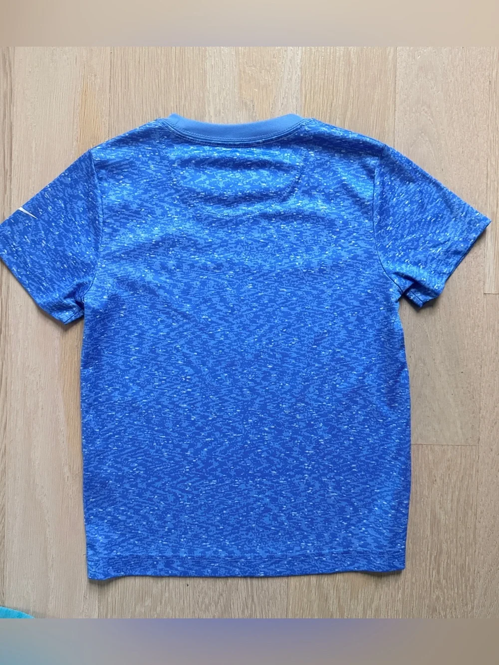 Nike Dri-Fit Blue Heather Short Sleeve Kids Shirt - Size 7 (6-7 years)